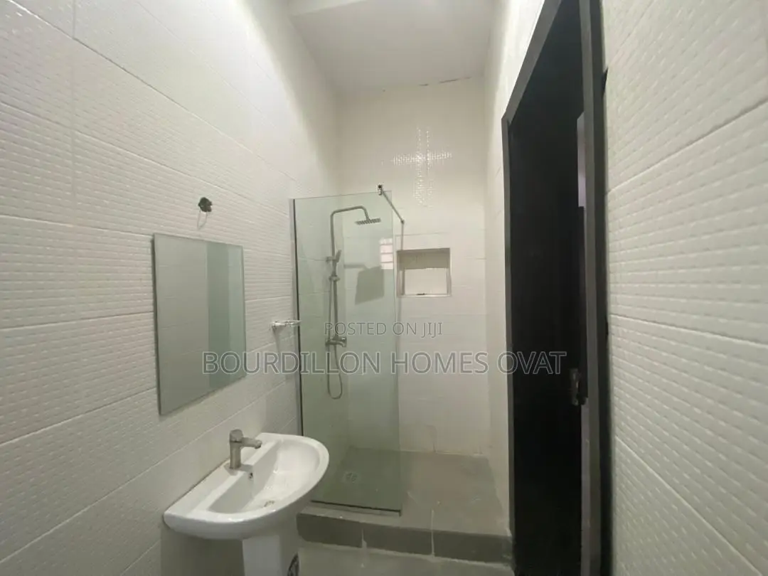 4bdrm Duplex in Lekki Phase 1 for rent