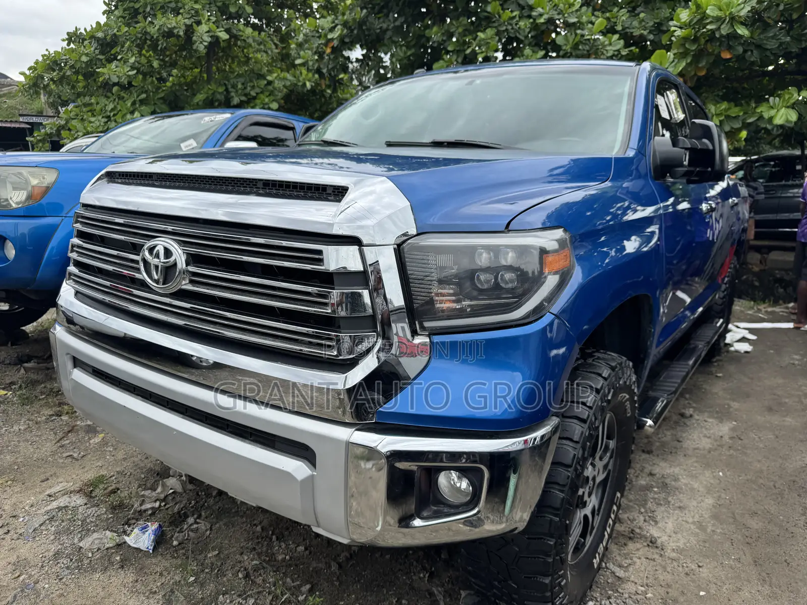 Toyota Tundra 1794 5.7L V8 w/FFV 4x4 CrewMax 5.6 ft. box 145.7 in. WB
