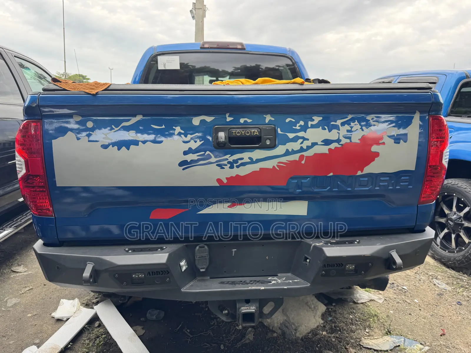 Toyota Tundra 1794 5.7L V8 w/FFV 4x4 CrewMax 5.6 ft. box 145.7 in. WB