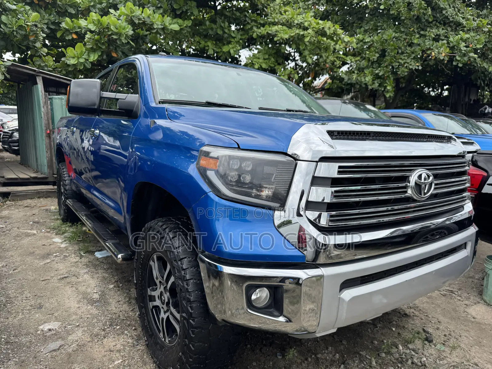 Toyota Tundra 1794 5.7L V8 w/FFV 4x4 CrewMax 5.6 ft. box 145.7 in. WB