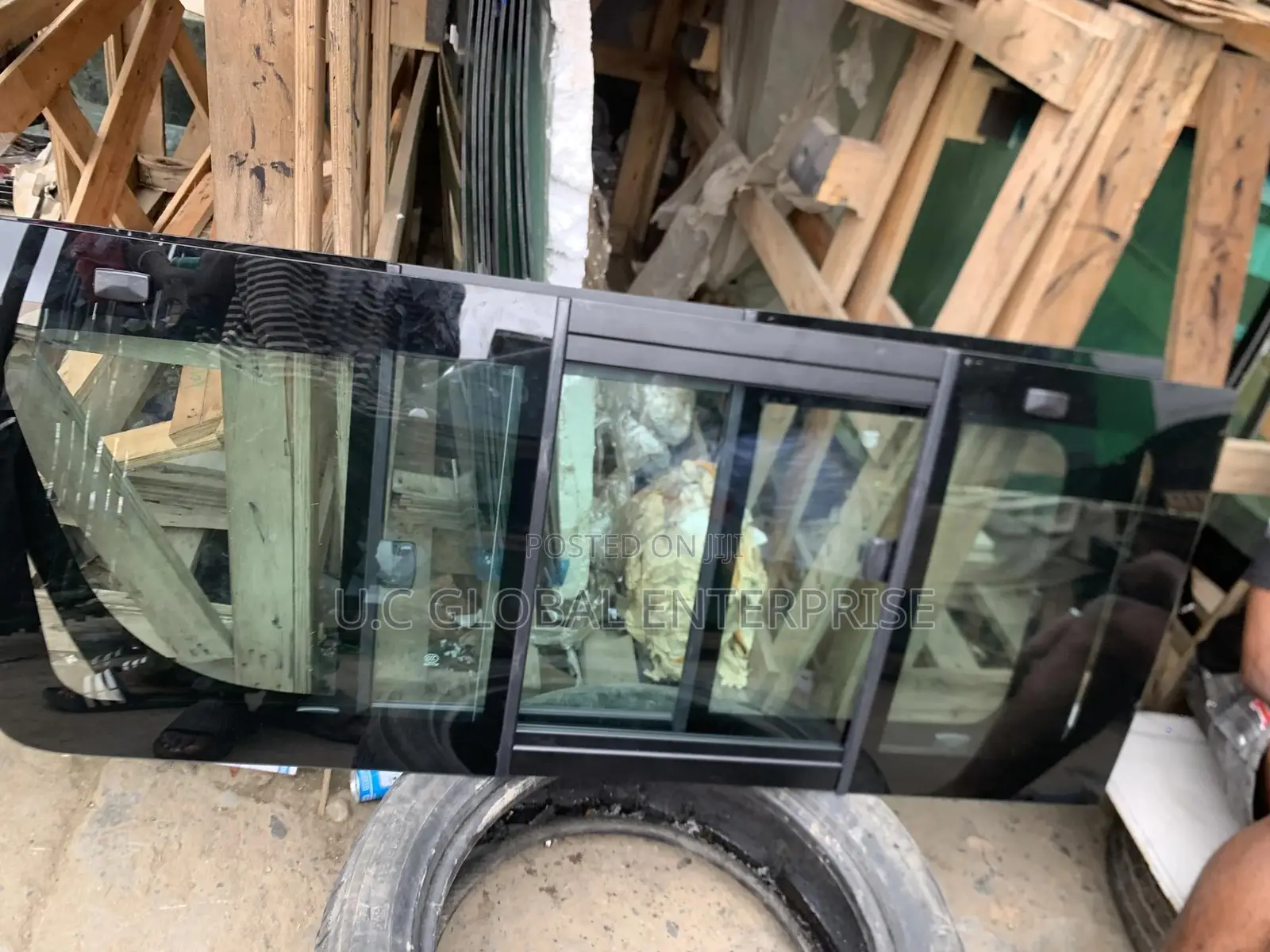 Shifting Glass for Toyota Hiace Hummer Bus Available