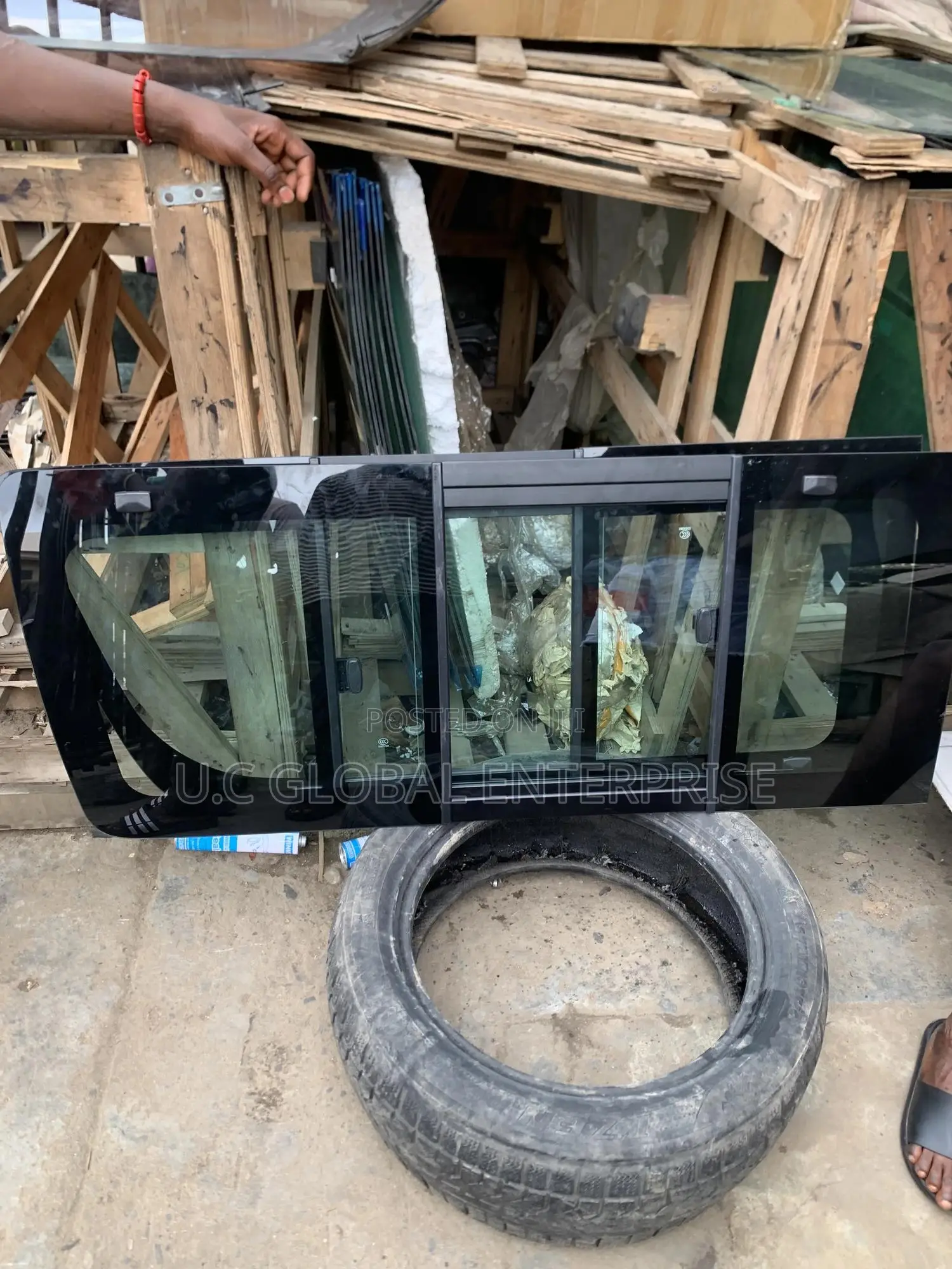 Shifting Glass for Toyota Hiace Hummer Bus Available