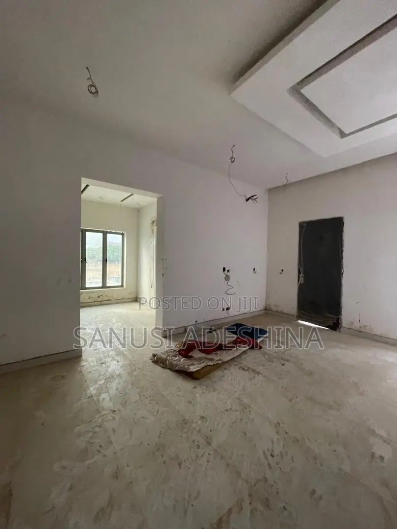 5bdrm Duplex in Gwarimpa Estate,Fct, Gwarinpa for sale