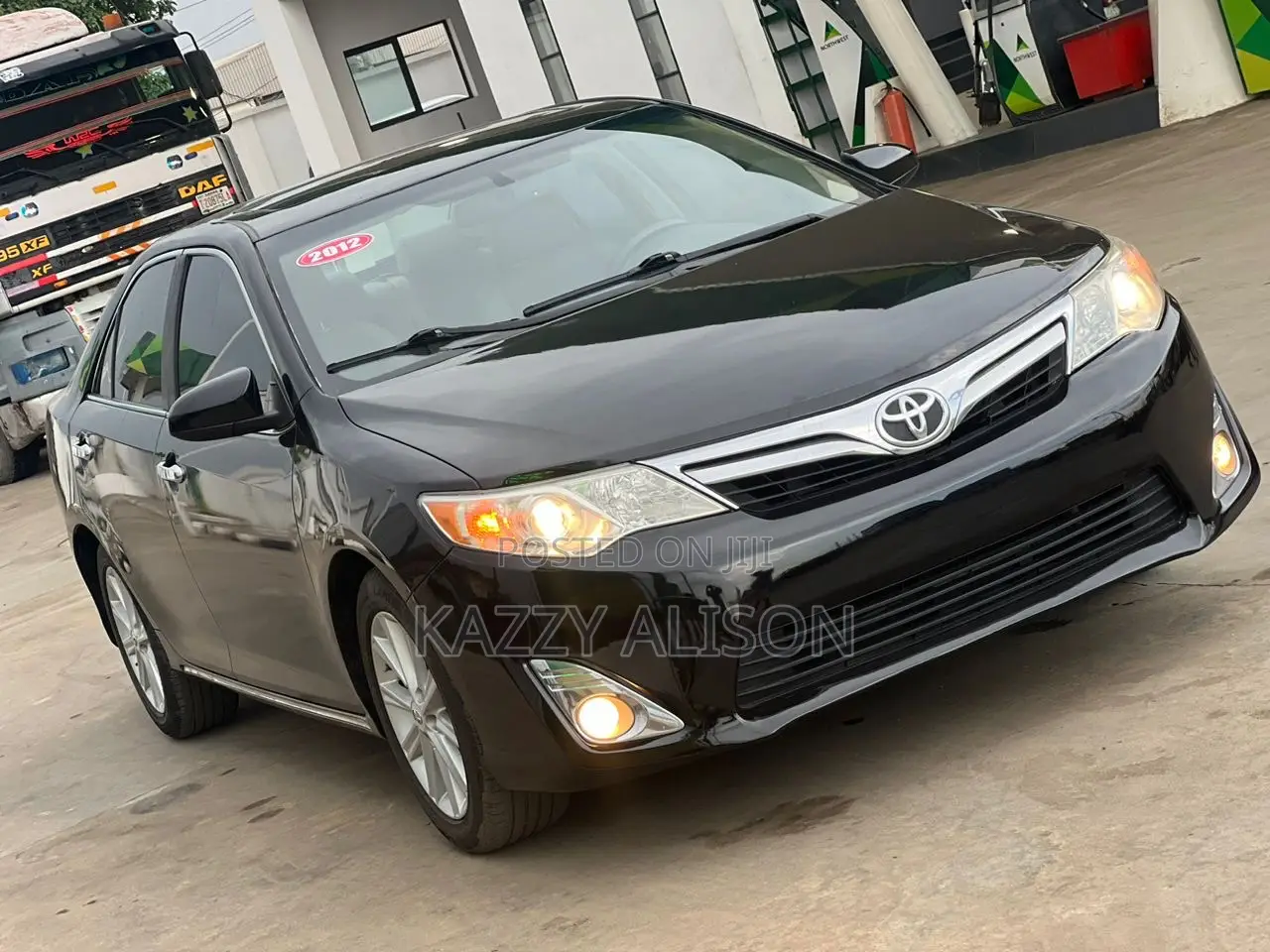 Toyota Camry XLE 4dr Sedan (2.5L 4cyl 6A) 2012 Black