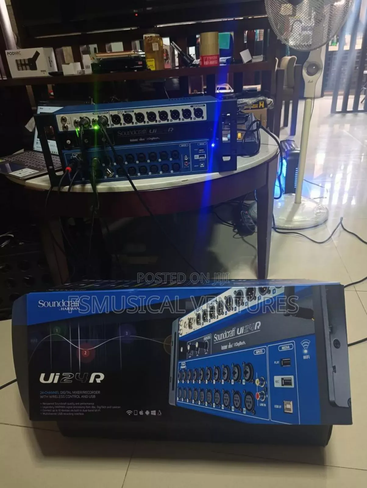 Soundcraft Ui24r 24-Channel Digital Mixer / Multitrack