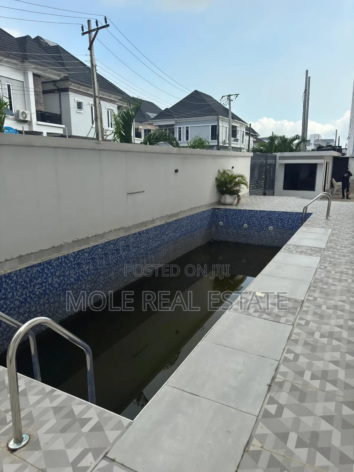 Furnished 4bdrm Duplex in Chevron, Lekki for sale