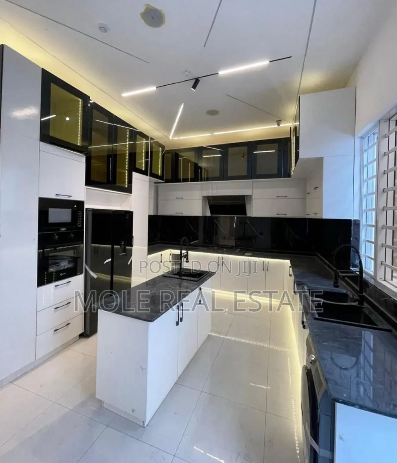 Furnished 5bdrm Duplex in Chevron, Lekki for sale