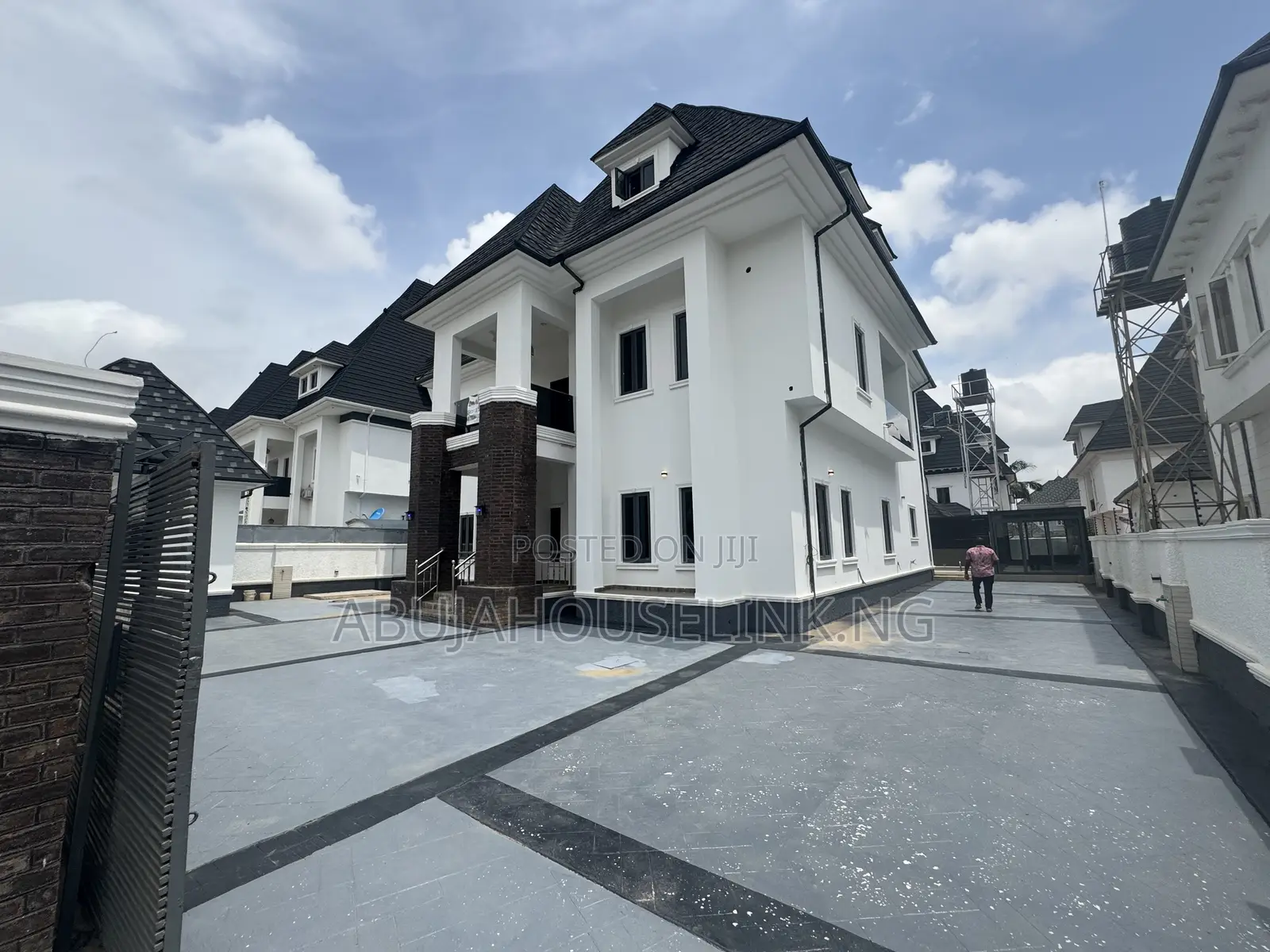 6bdrm Duplex in Efab Metropolis, Gwarinpa for sale