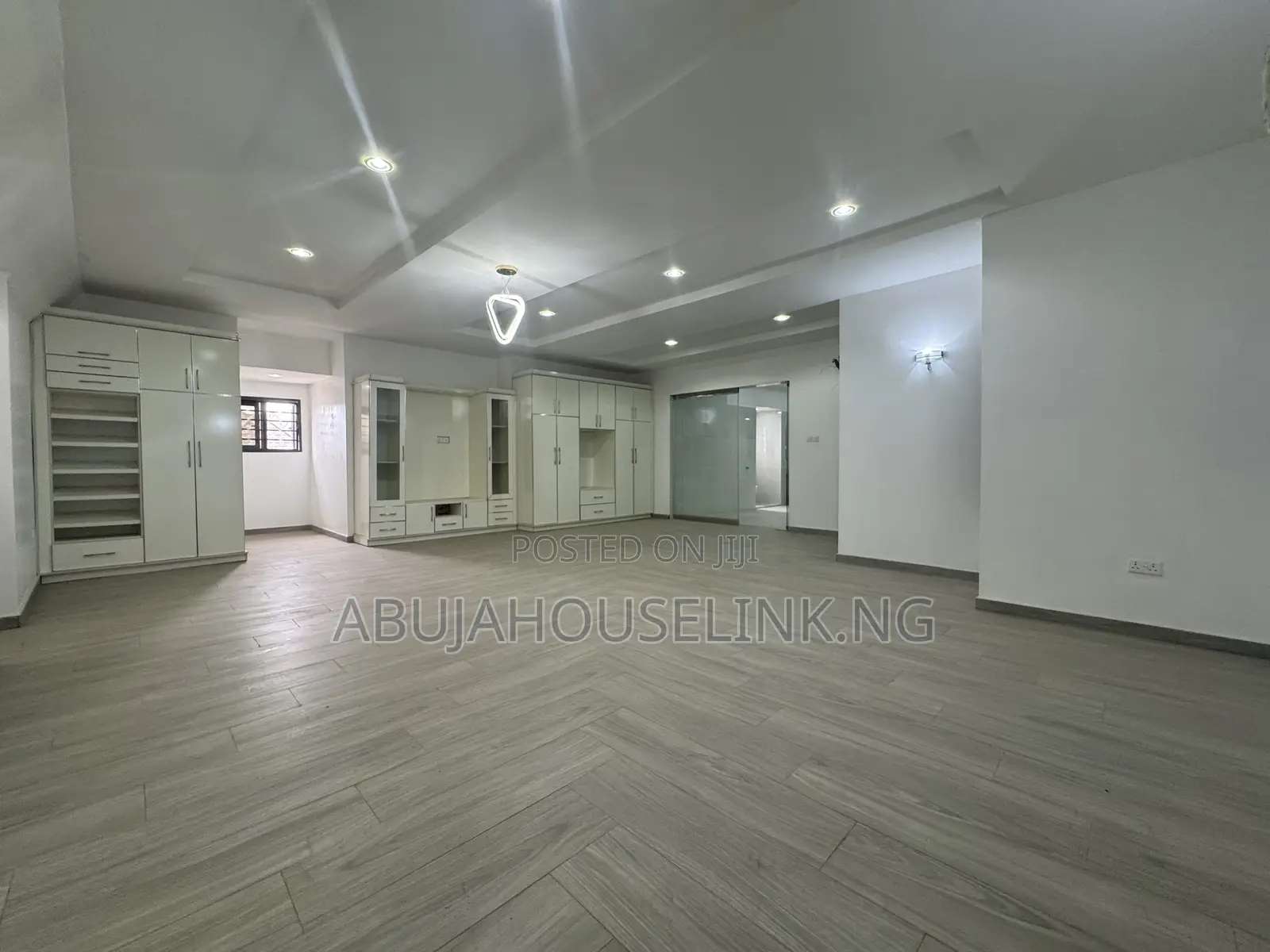 6bdrm Duplex in Efab Metropolis, Gwarinpa for sale
