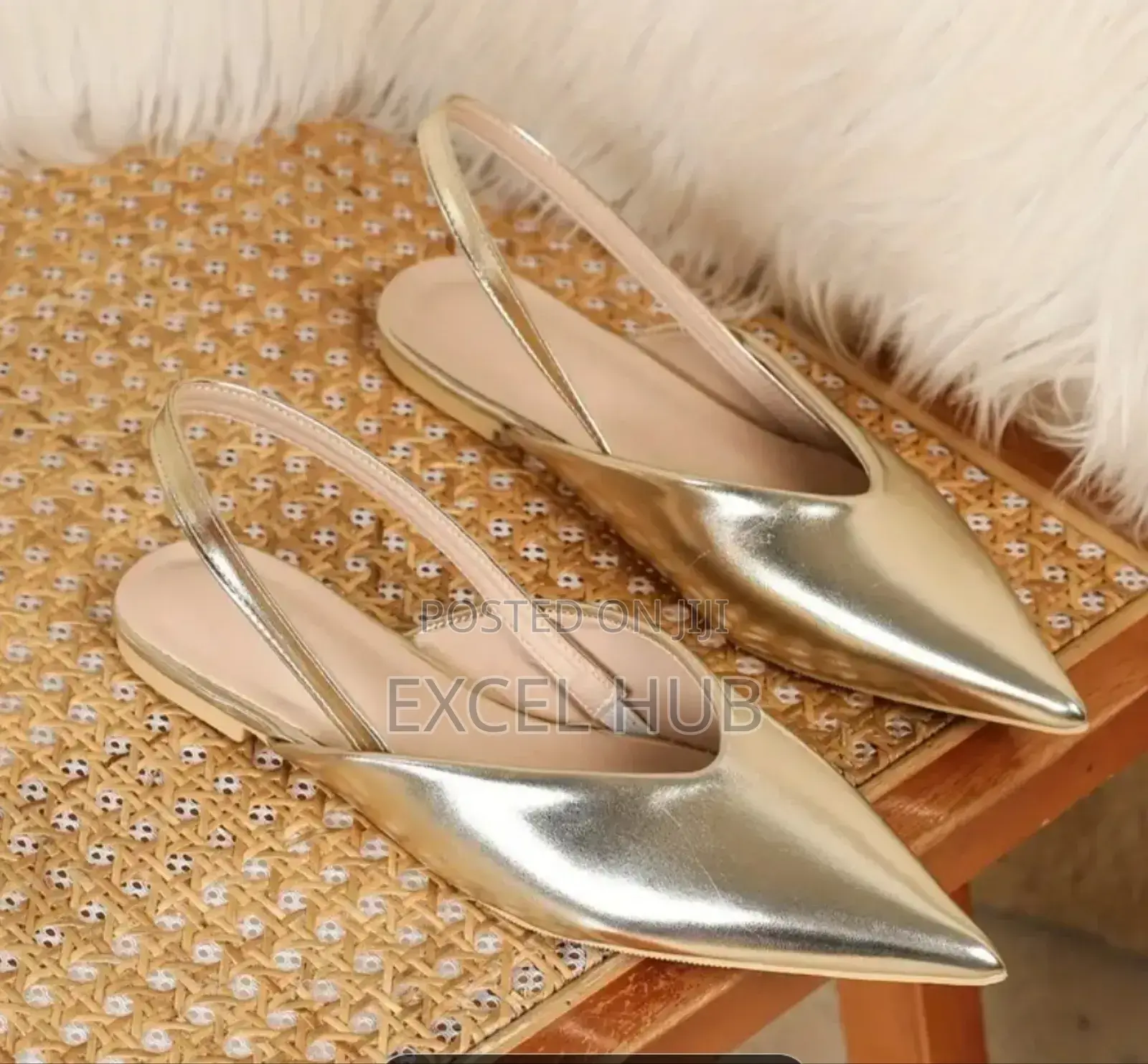 Ladies Shie With Strap Size 40