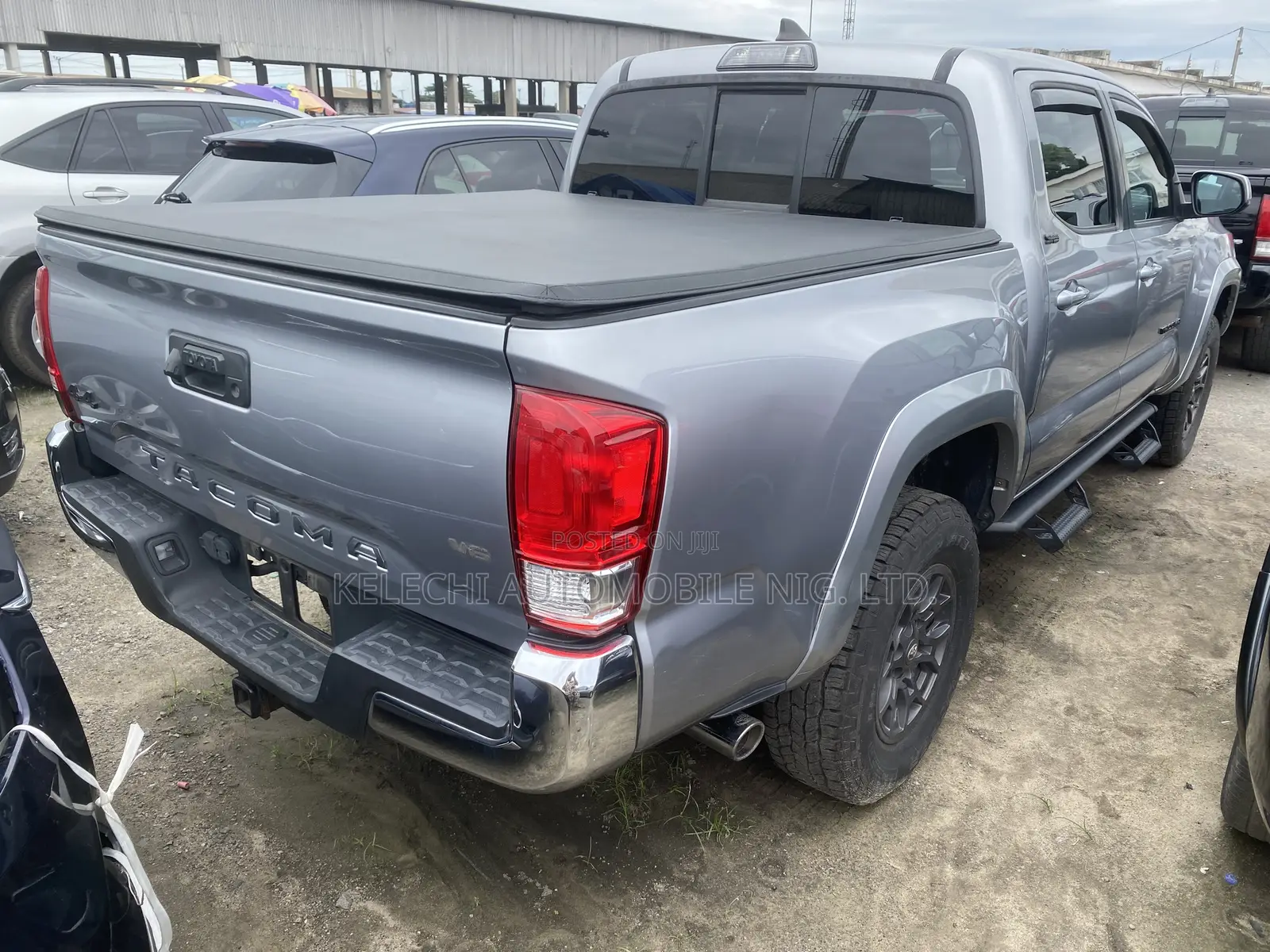 Toyota Tacoma SR5 2017 Gray