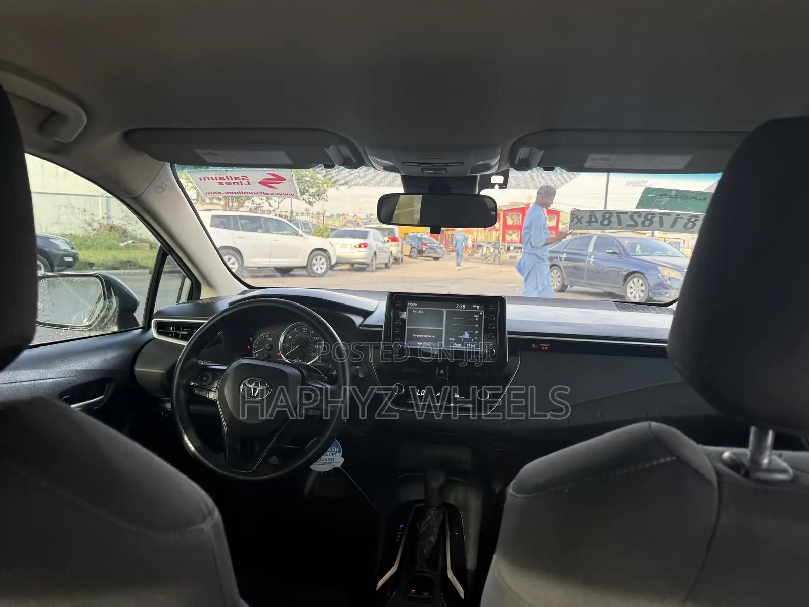 Toyota Corolla LE 2021 Silver