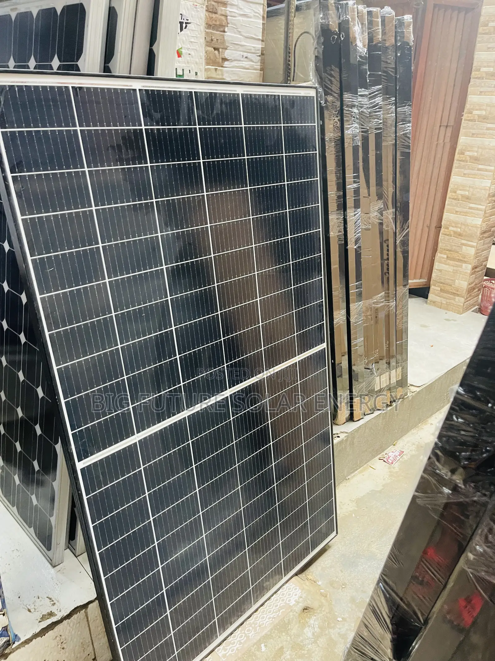 500watts Canadian Halfcut Solar Panel 120c