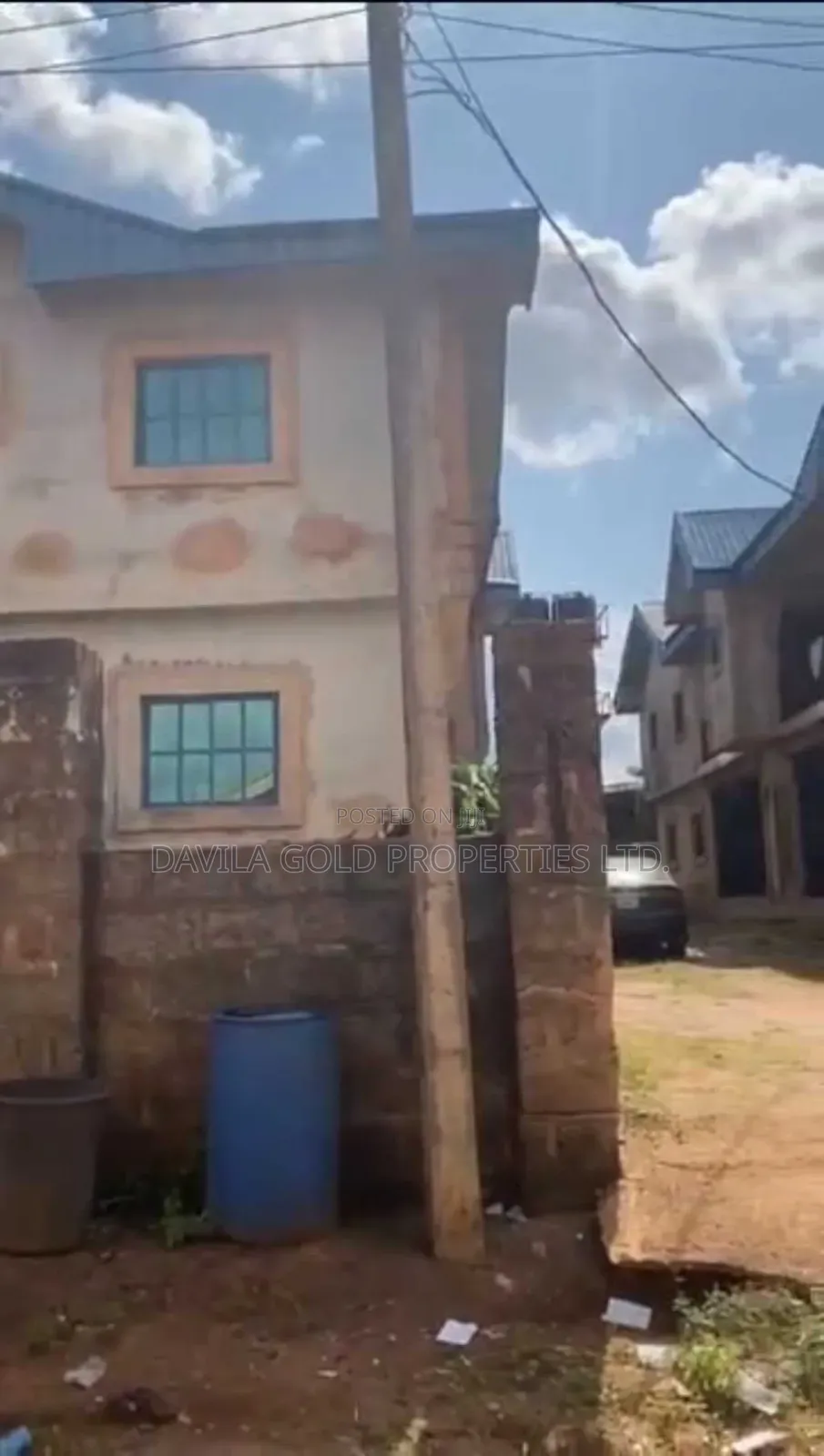 12bdrm Block of Flats in Benin City for rent