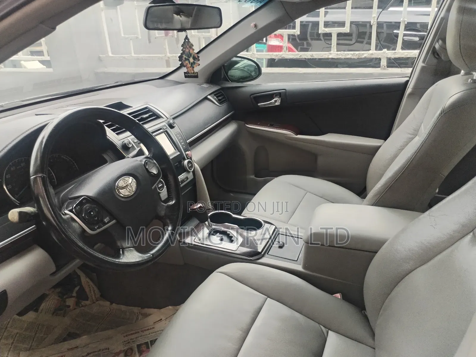 Toyota Camry XLE V6 4dr Sedan (3.5L 6cyl 6A) 2013