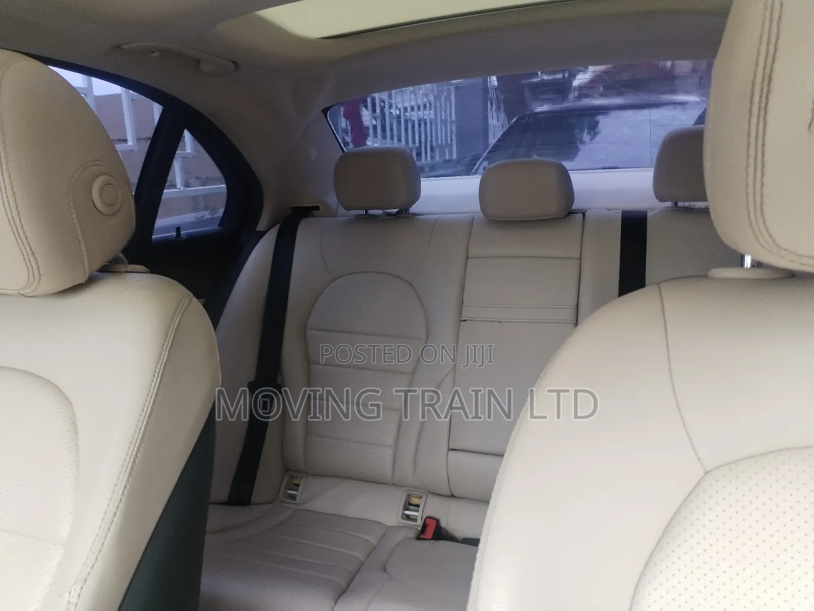 Mercedes-Benz C300 Base AWD 4Matic Sedan (2.0L 4cyl 7A) 2015 White