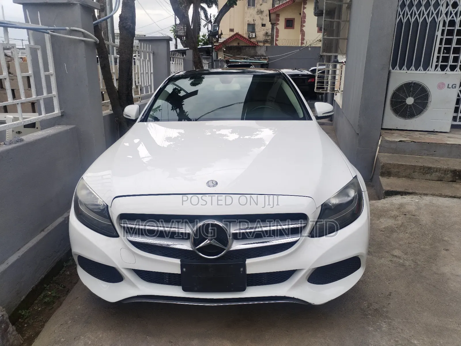 Mercedes-Benz C300 Base AWD 4Matic Sedan (2.0L 4cyl 7A) 2015 White