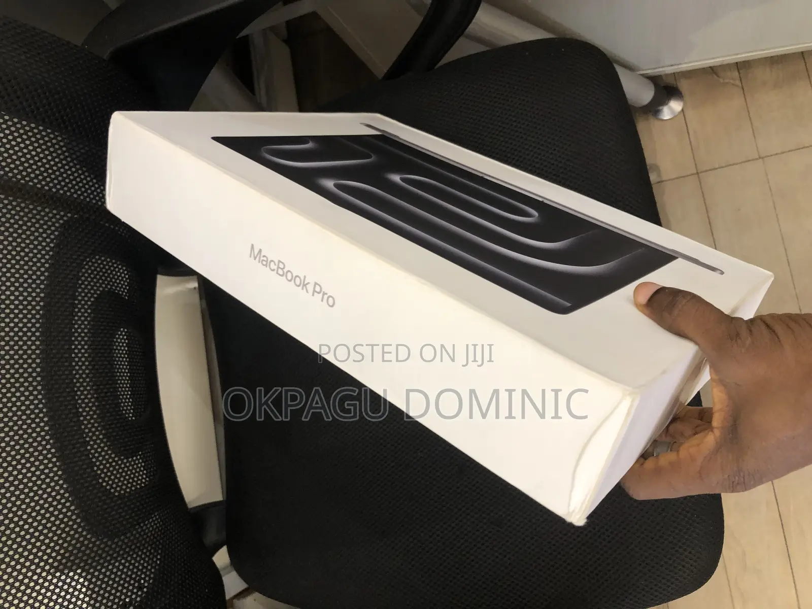 New Laptop Apple MacBook Pro 2023 M3 14-inch 8GB Apple M3 SSD 512GB