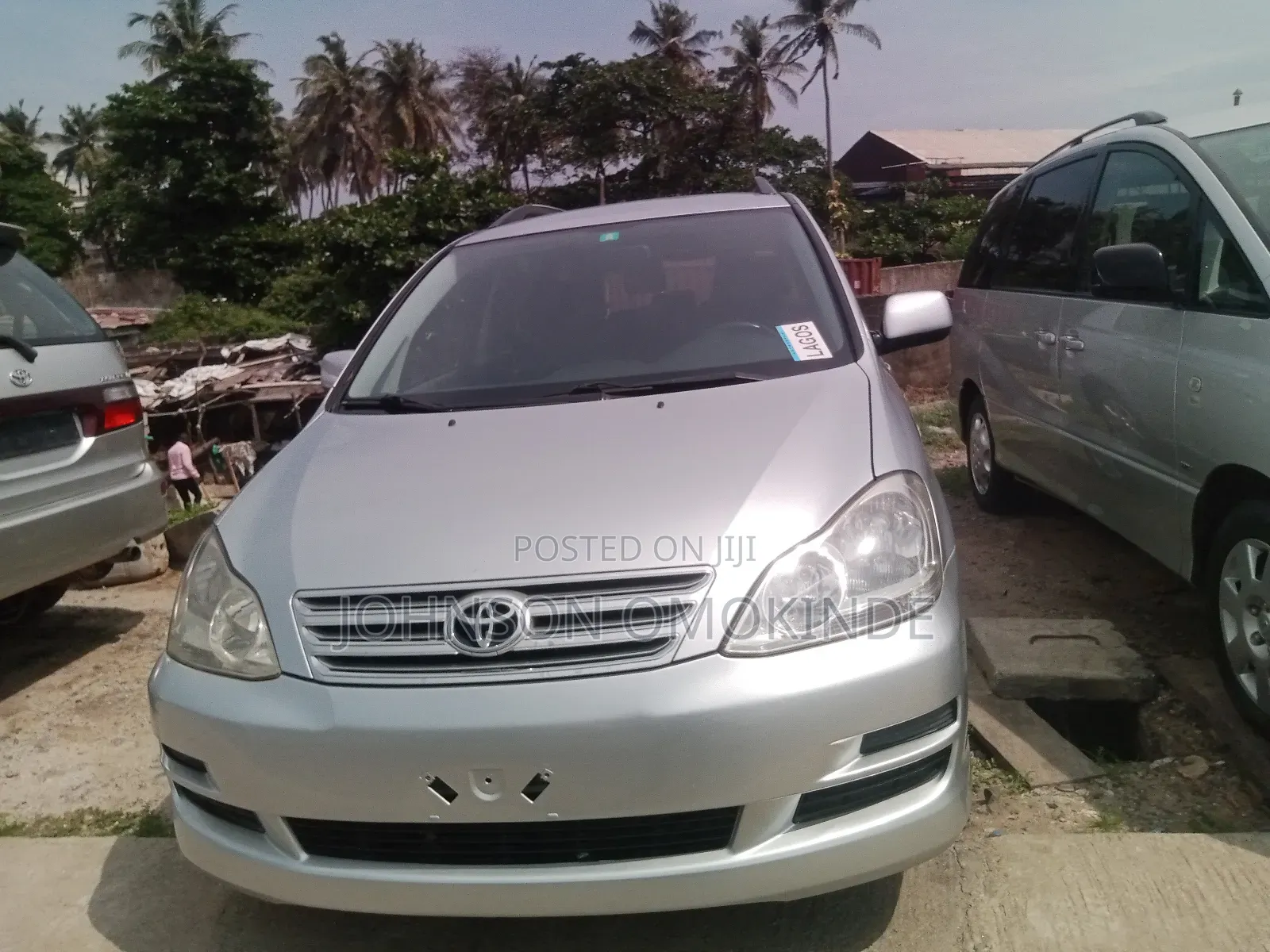 Toyota Avensis Verso 2.0 Petrol 2006 Silver
