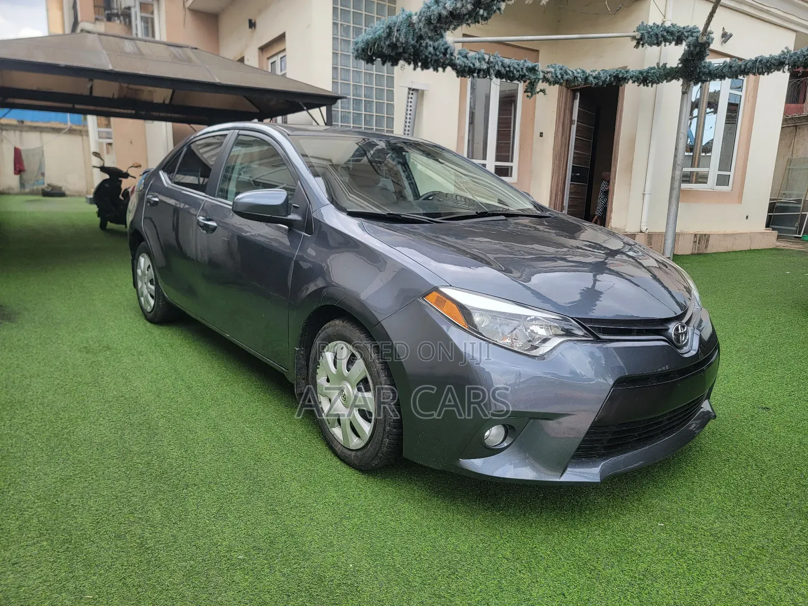 Toyota Corolla LE ECO Premium (1.8L 4cyl CVT) 2016 Gray