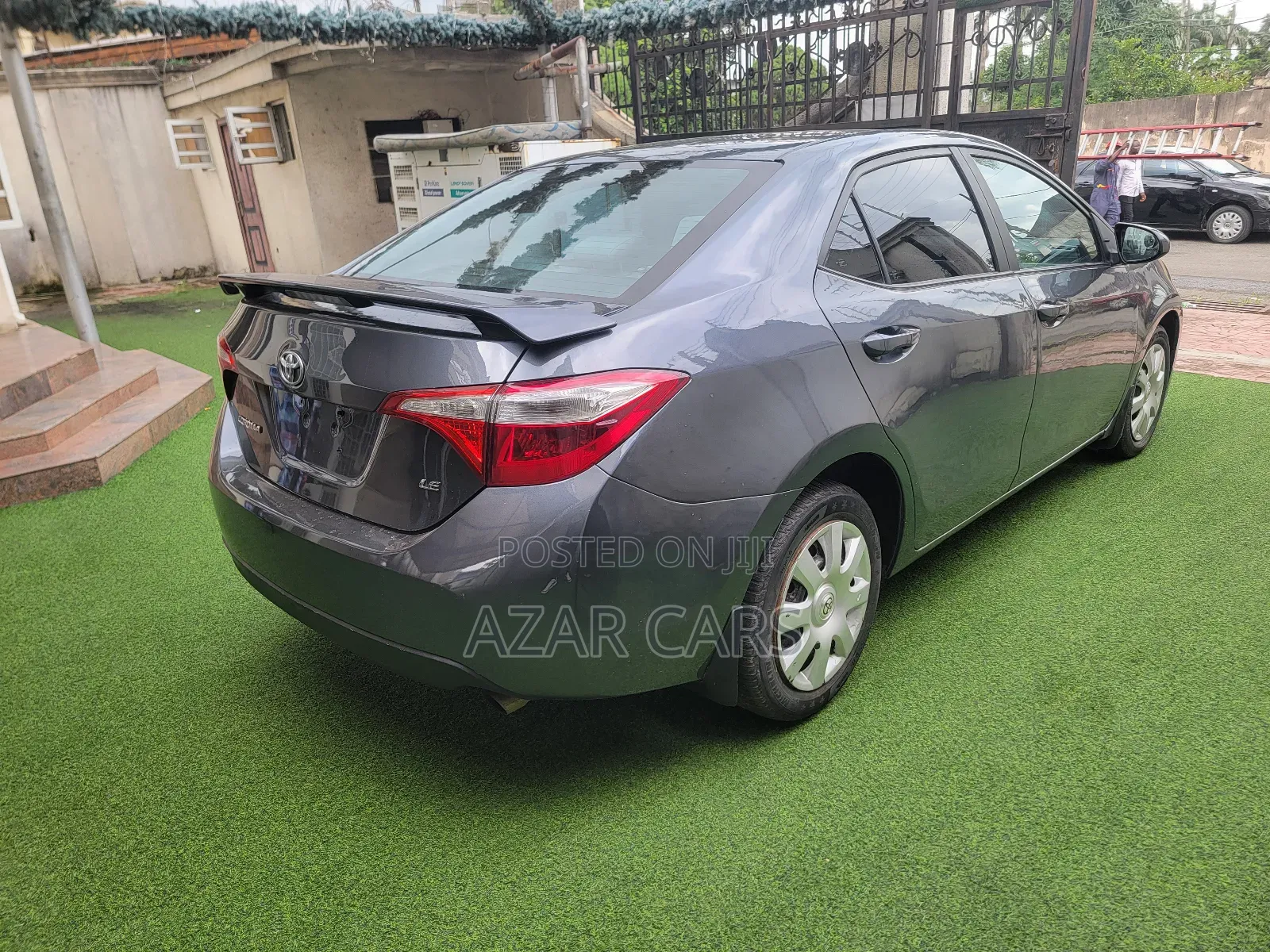 Toyota Corolla LE ECO Premium (1.8L 4cyl CVT) 2016 Gray
