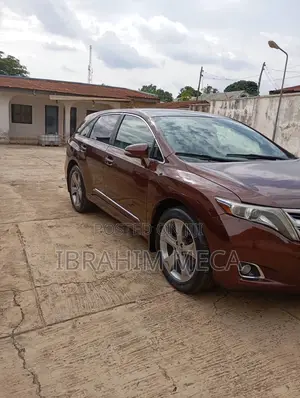 Toyota Venza Limited AWD V6 2013 Brown