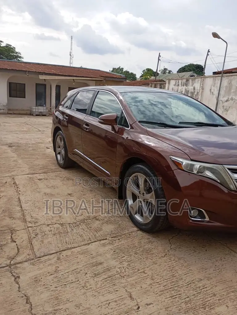 Toyota Venza Limited AWD V6 2013 Brown