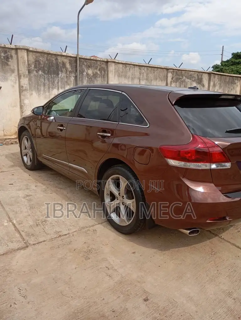Toyota Venza Limited AWD V6 2013 Brown