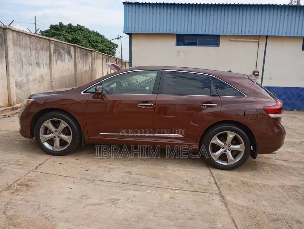Toyota Venza Limited AWD V6 2013 Brown