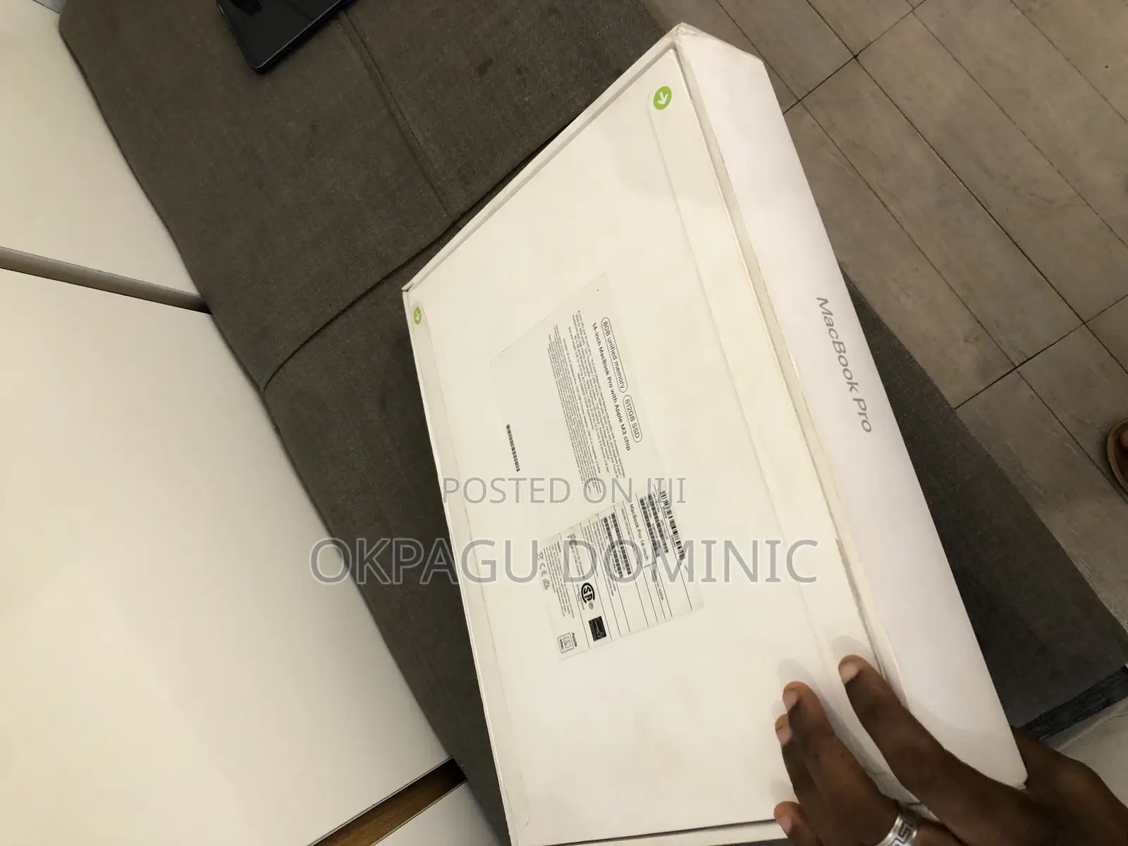 Laptop Apple MacBook Pro 2023 M3 14-Inch 8GB Apple M3 SSD 512GB