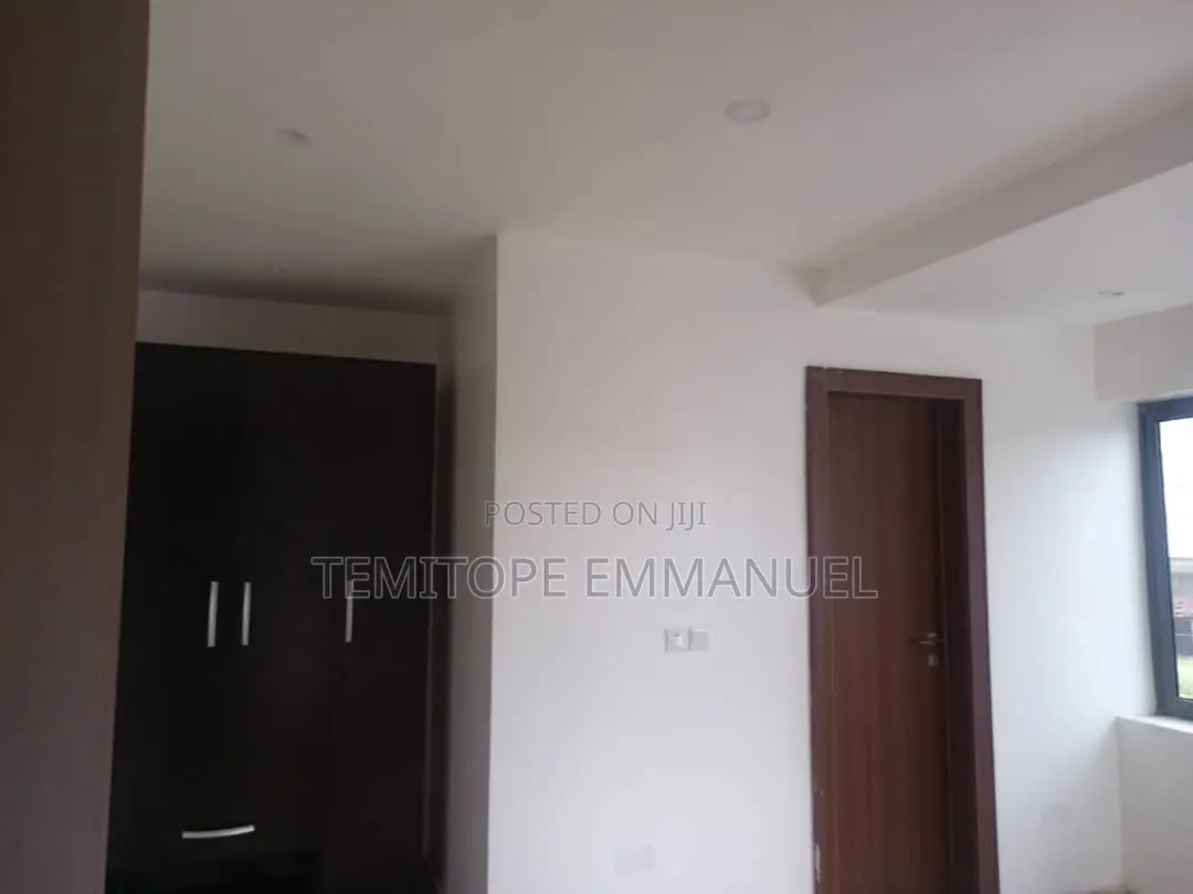 Furnished 4bdrm Duplex in Lekki Phase 1 for rent