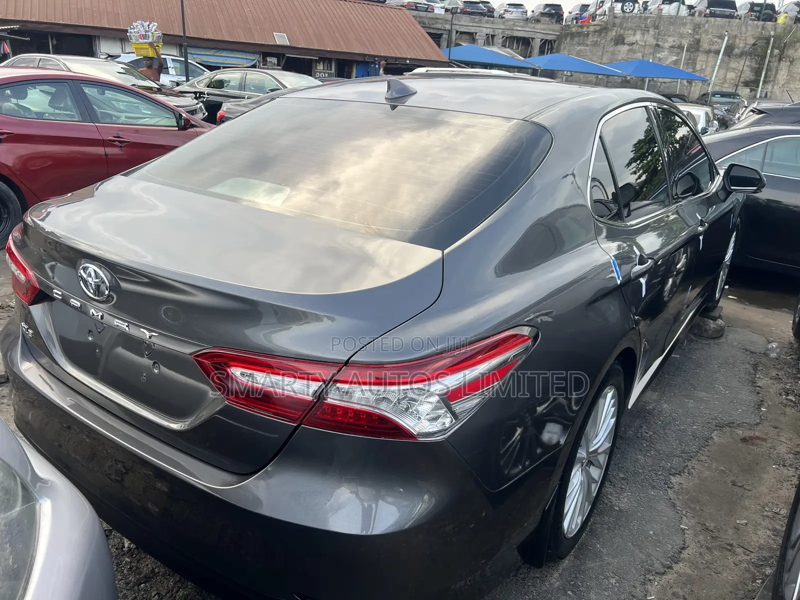 Toyota Camry XLE FWD 2020 Gray