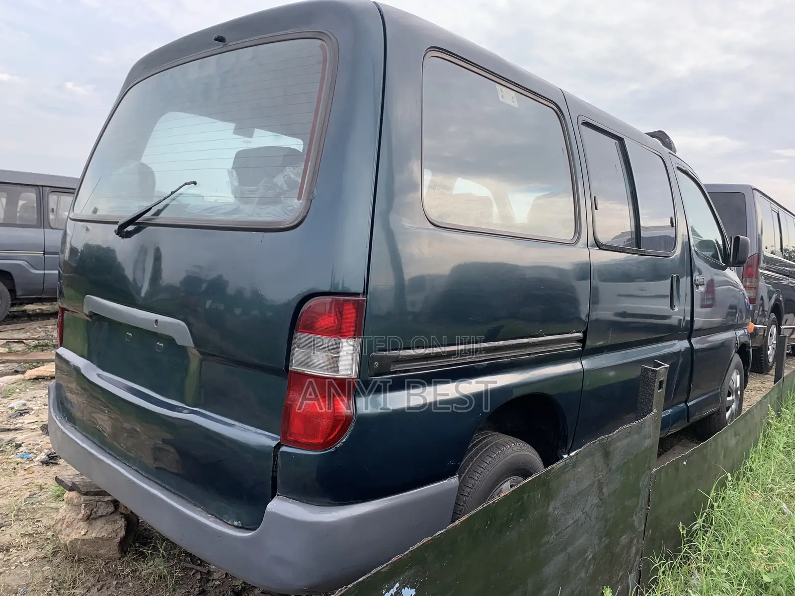Toyota Grand HiAce 2005 Green