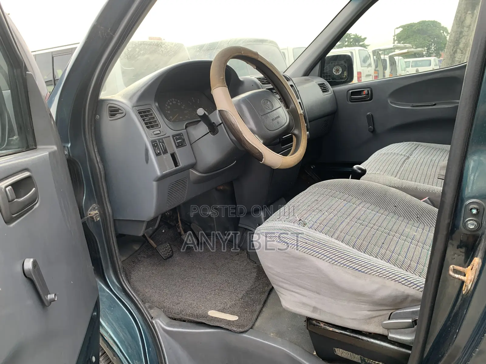 Toyota Grand HiAce 2005 Green