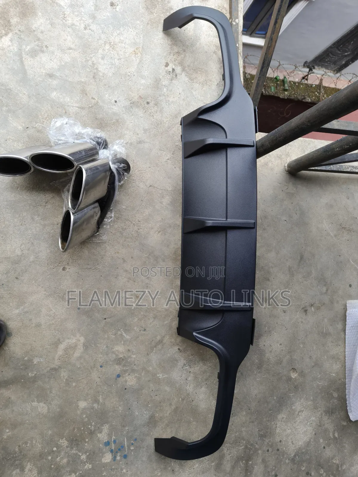 Amg Back Bumper Down And Double Exhaust Mouth C300 2013