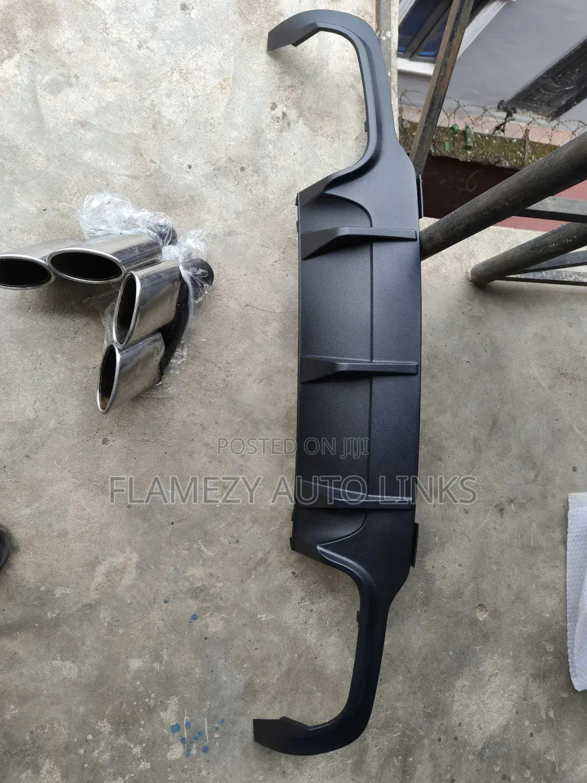 Amg Back Bumper Down And Double Exhaust Mouth C300 2013