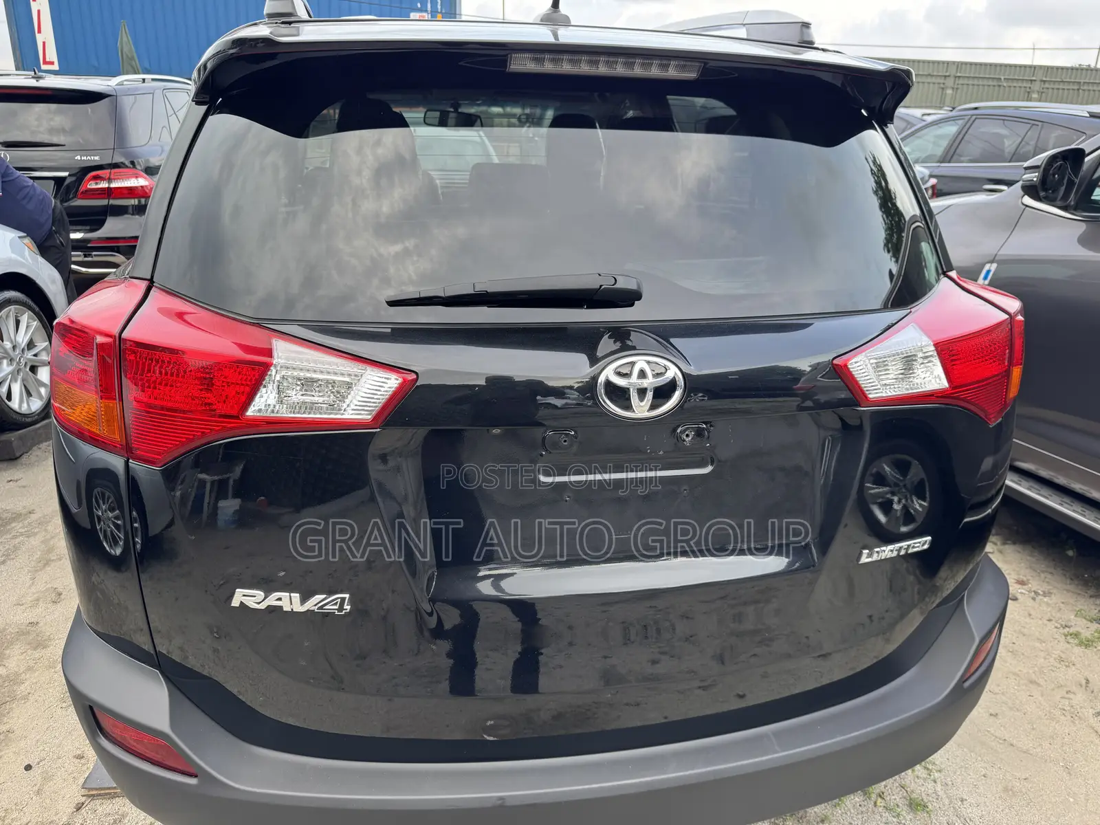 Toyota RAV4 Limited 4dr SUV AWD (2.5L 4cyl 6A) 2015 Black