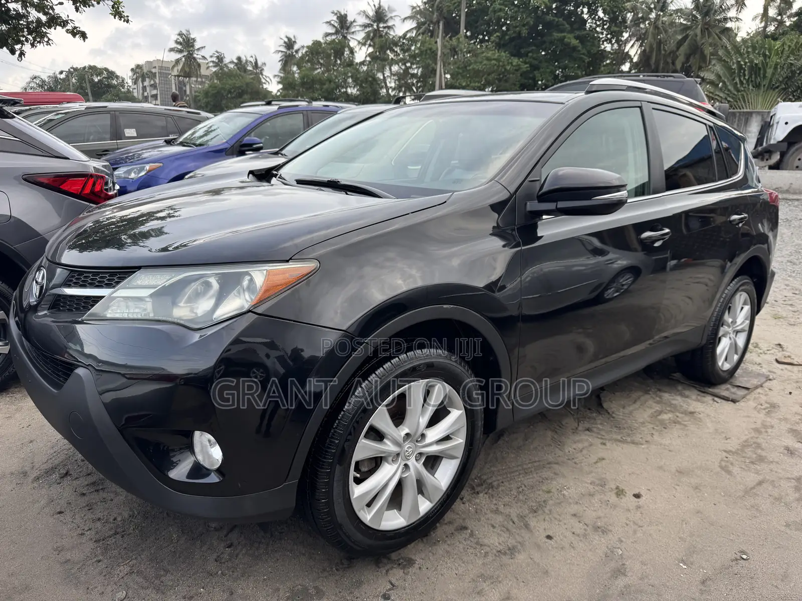 Toyota RAV4 Limited 4dr SUV AWD (2.5L 4cyl 6A) 2015 Black