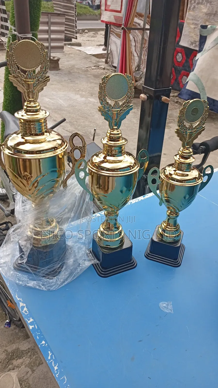 New Standard Trophy Set