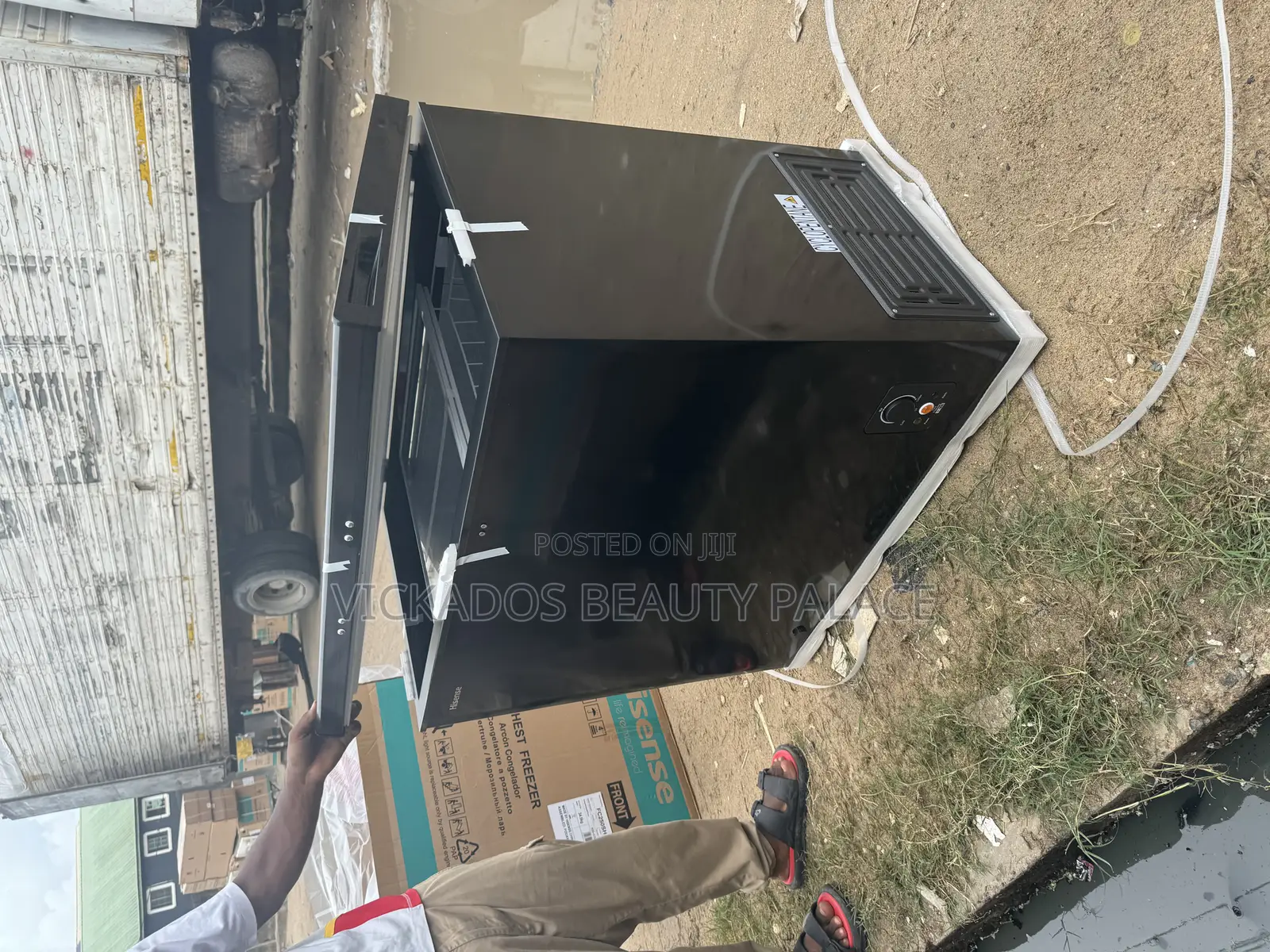 Hisense Chest Freezer Hs250sh With Sliding Glass Door