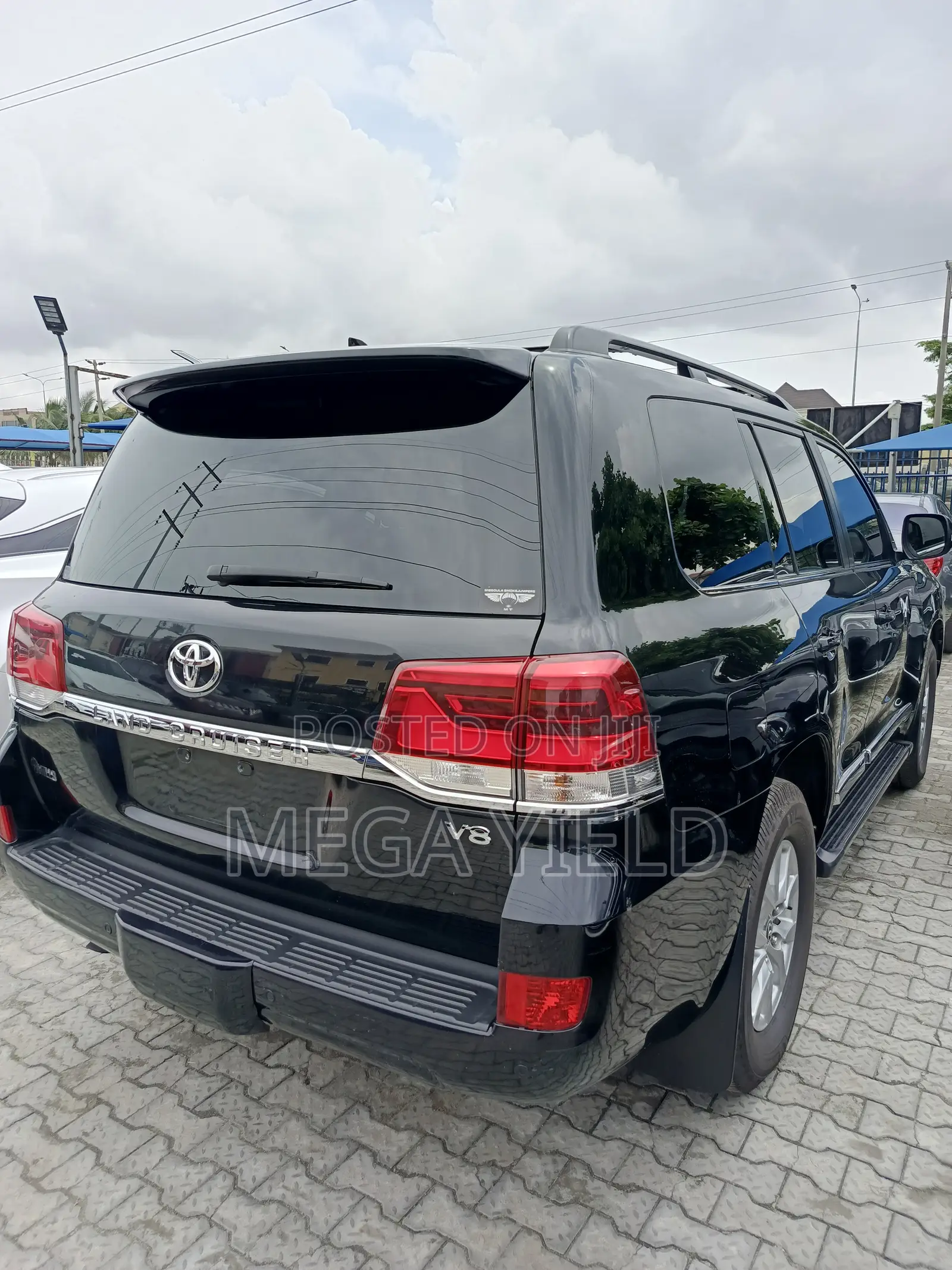 Toyota Land Cruiser 4.6 V8 VXR 2016 Black