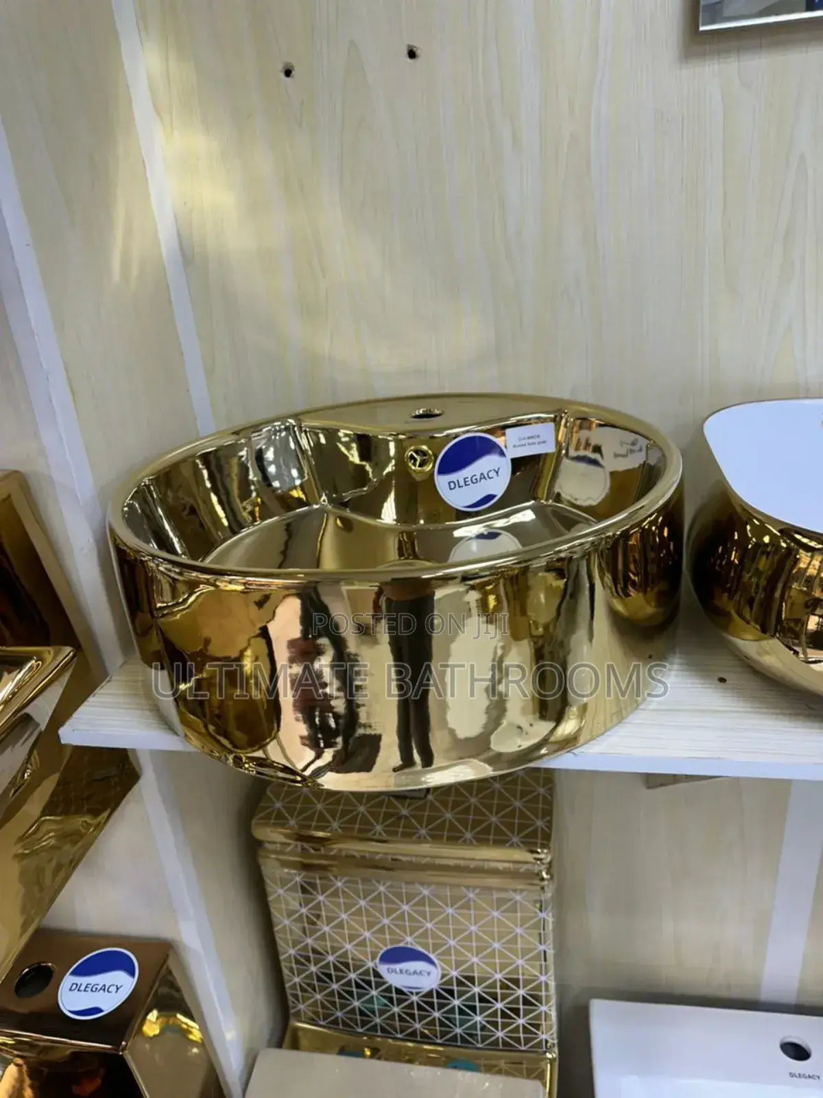 40x40cm Gold Counter Top Basin With Tap Hole