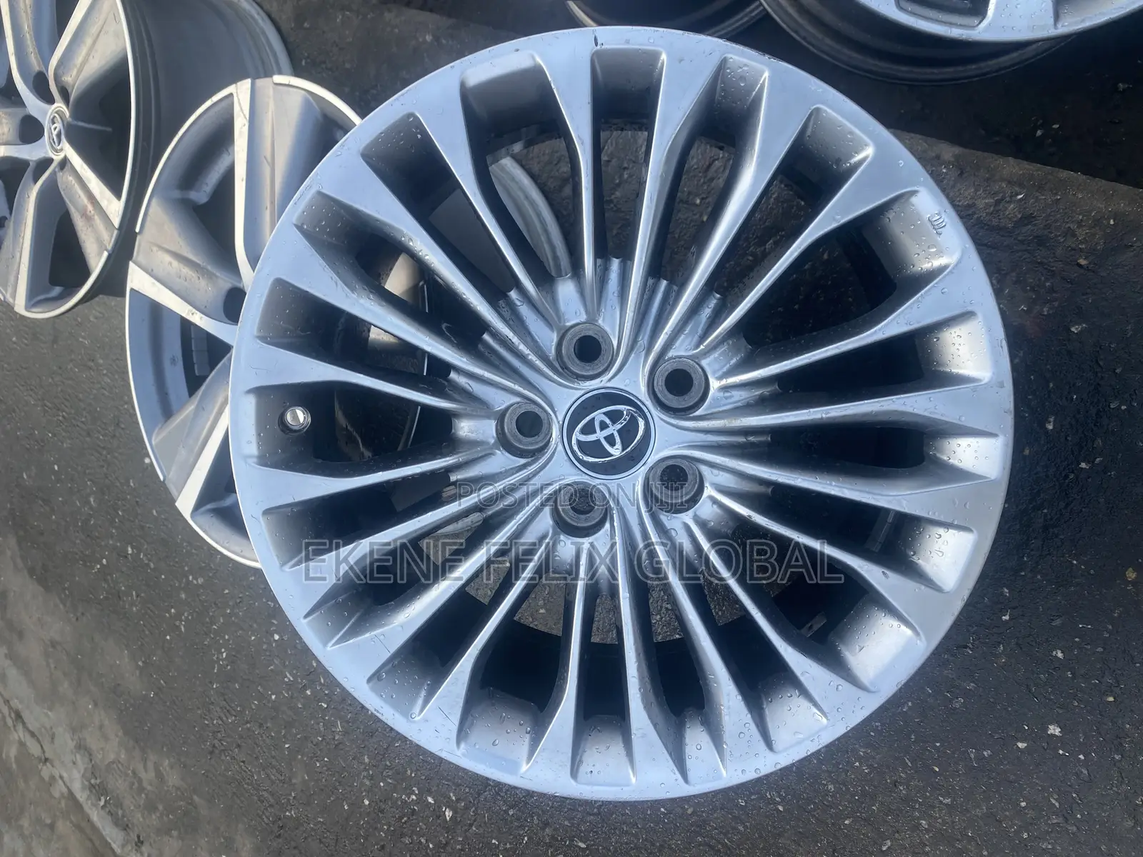 18rim Toyota Camry 2022