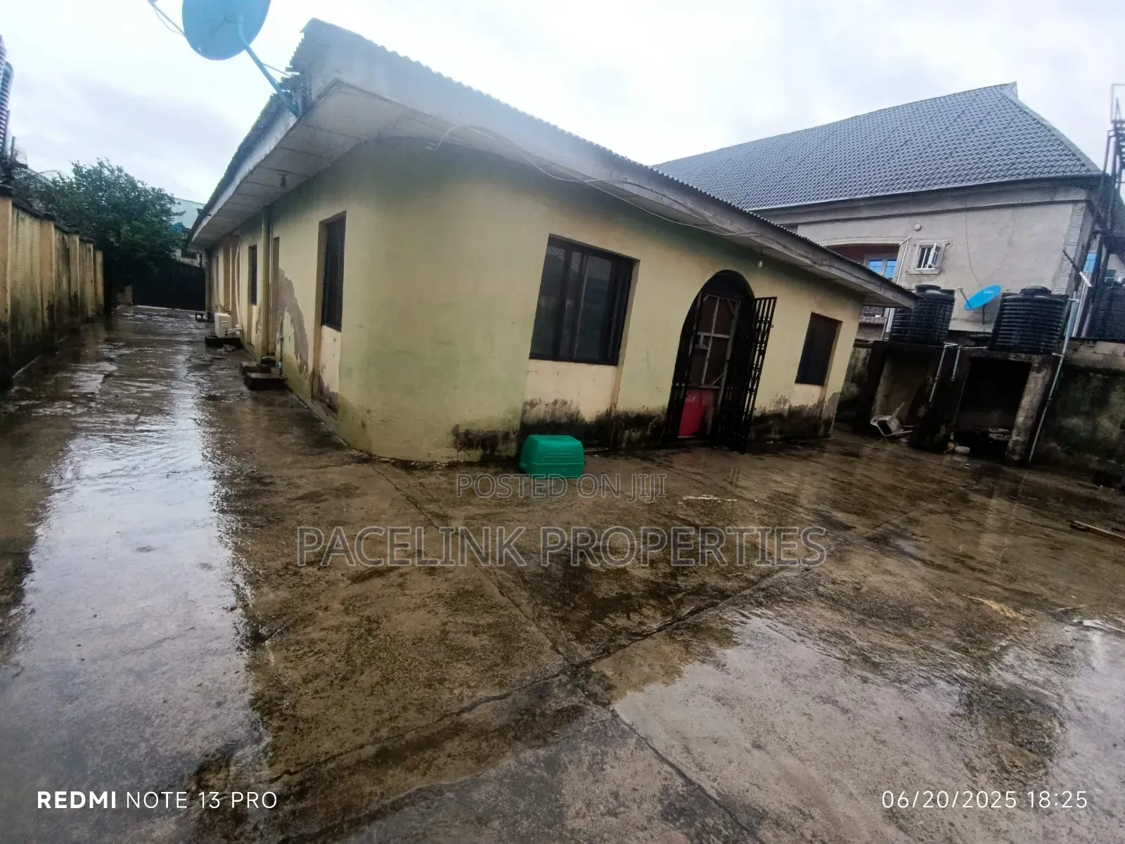 6bdrm Block of Flats in New London Estate, Baruwa for sale