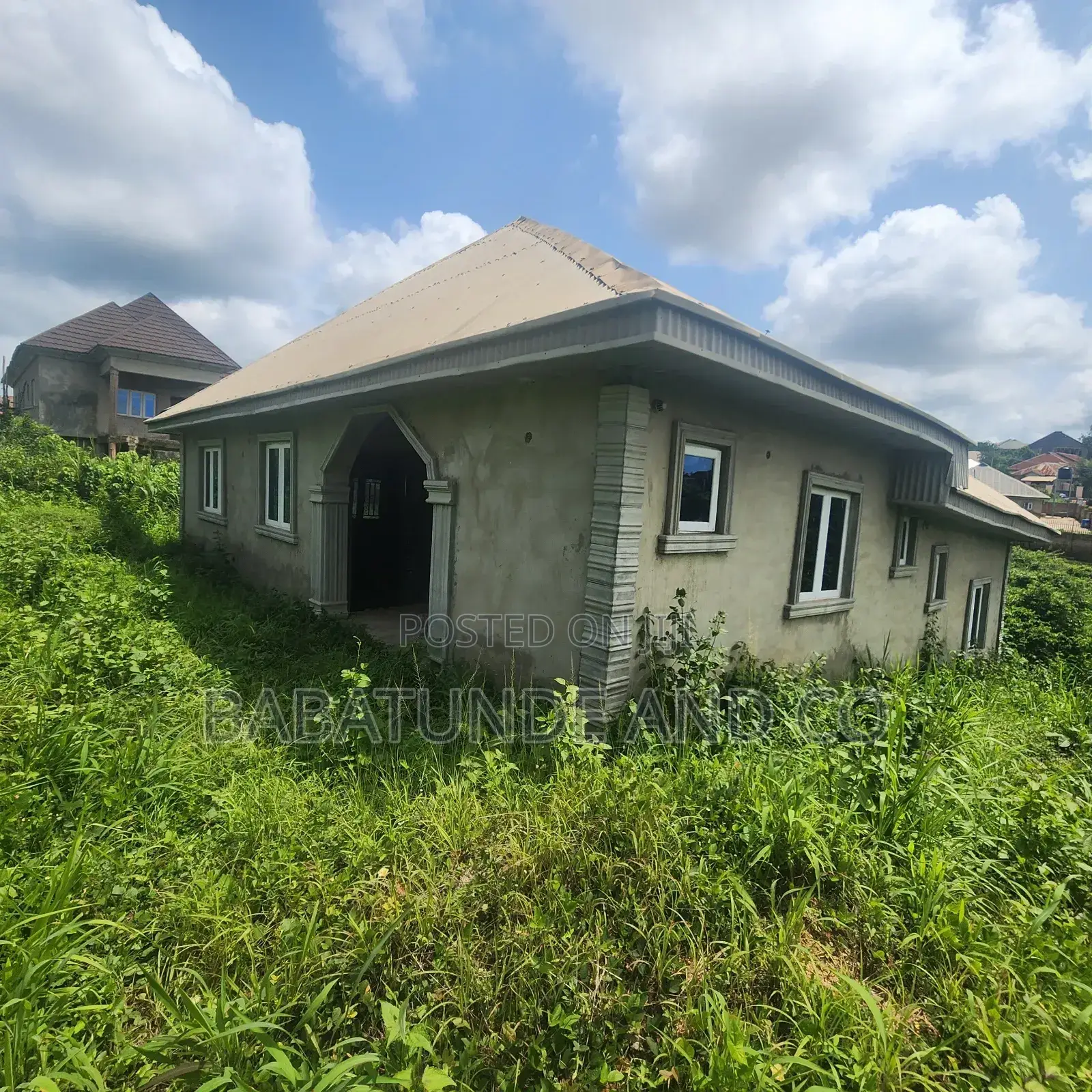 3bdrm Bungalow in Ologuneru for sale