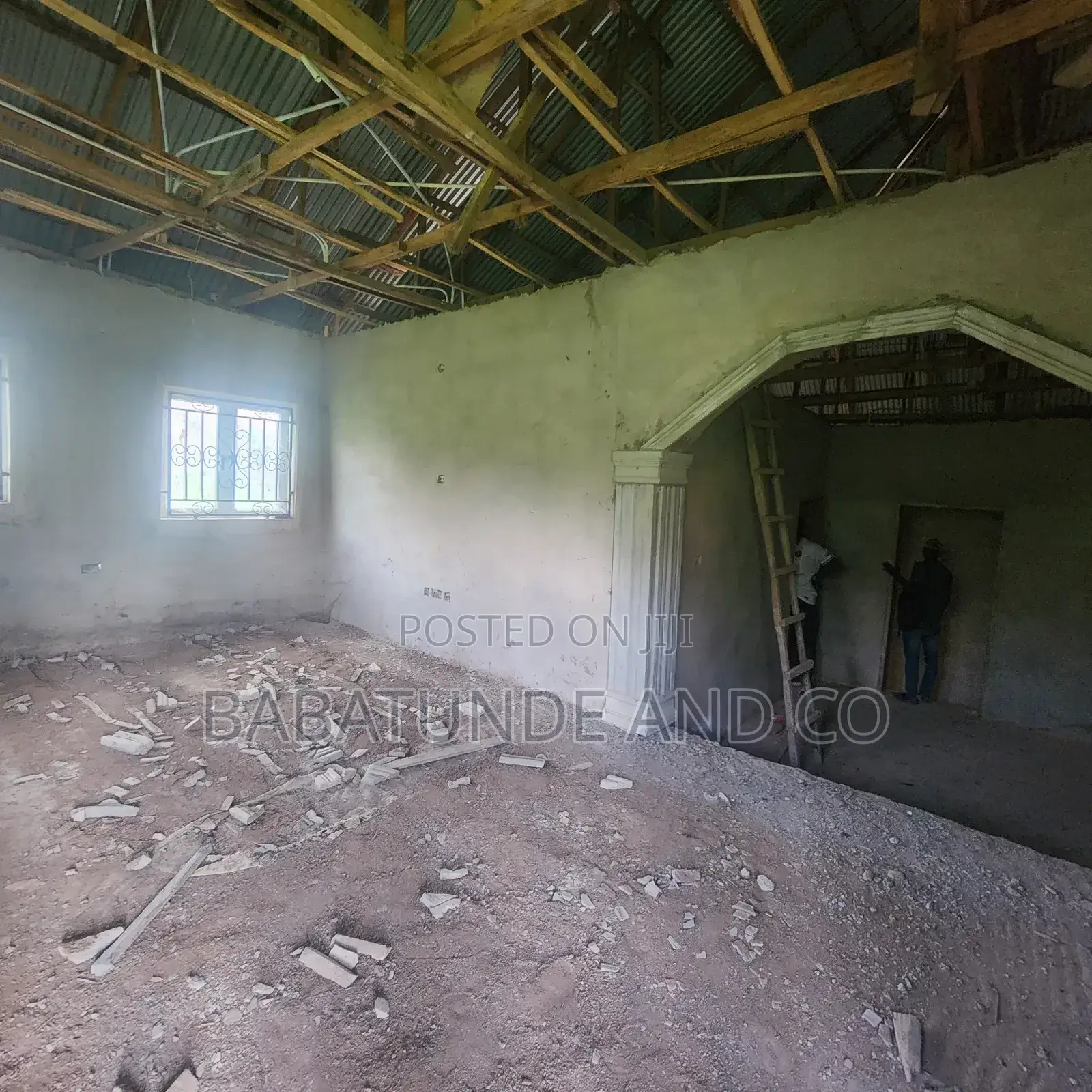 3bdrm Bungalow in Ologuneru for sale