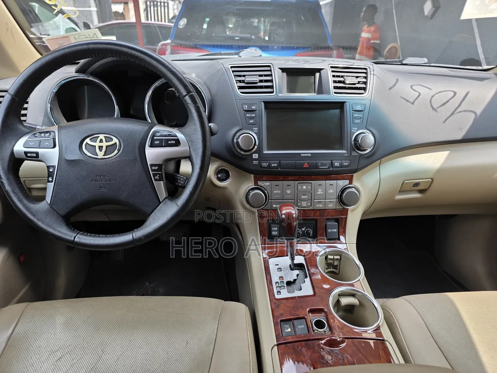 Toyota Highlander Limited 2012 White