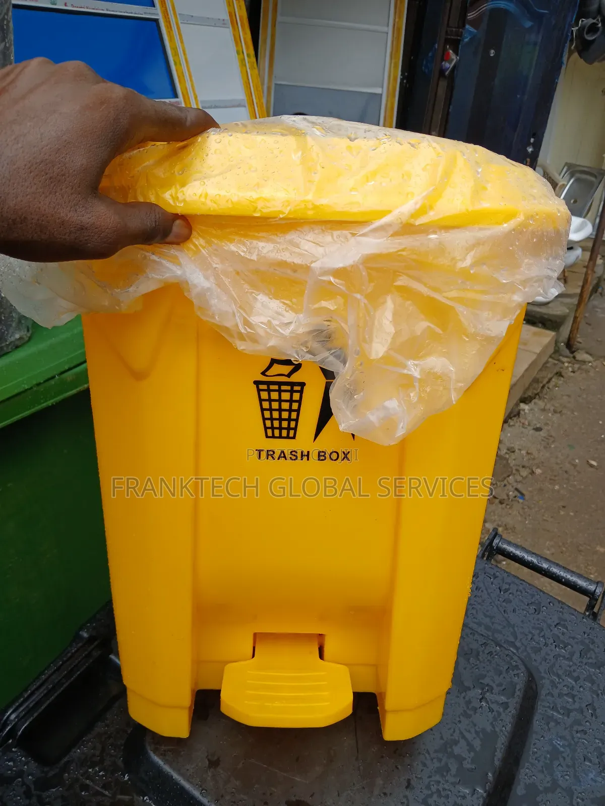Waste 🗑 Bins Bucket