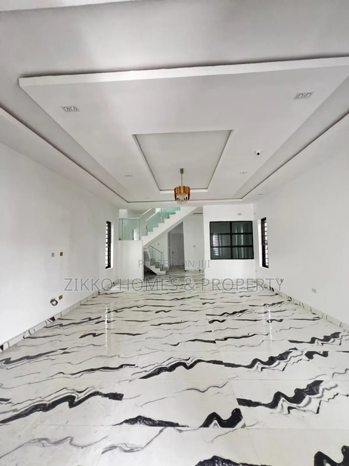 5bdrm Duplex in Ologolo, Lekki for sale