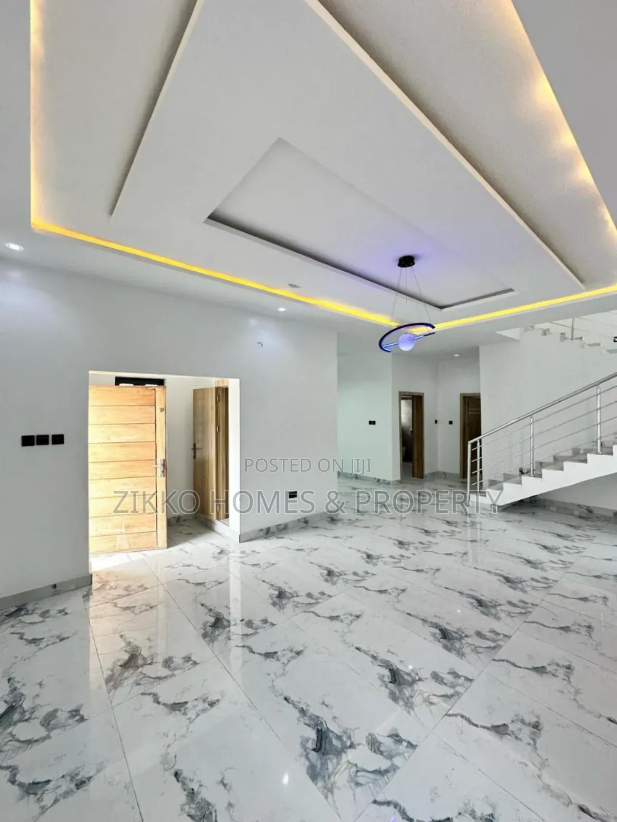 5bdrm Duplex in Ologolo, Lekki for sale